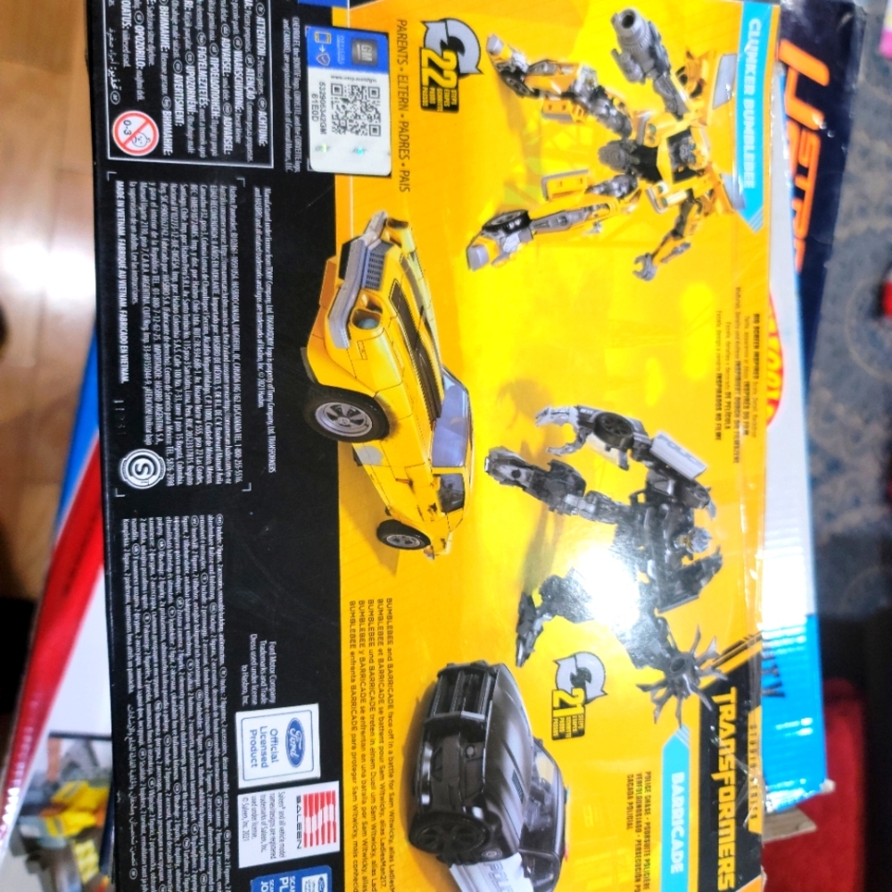Bumblebee barricade transformers